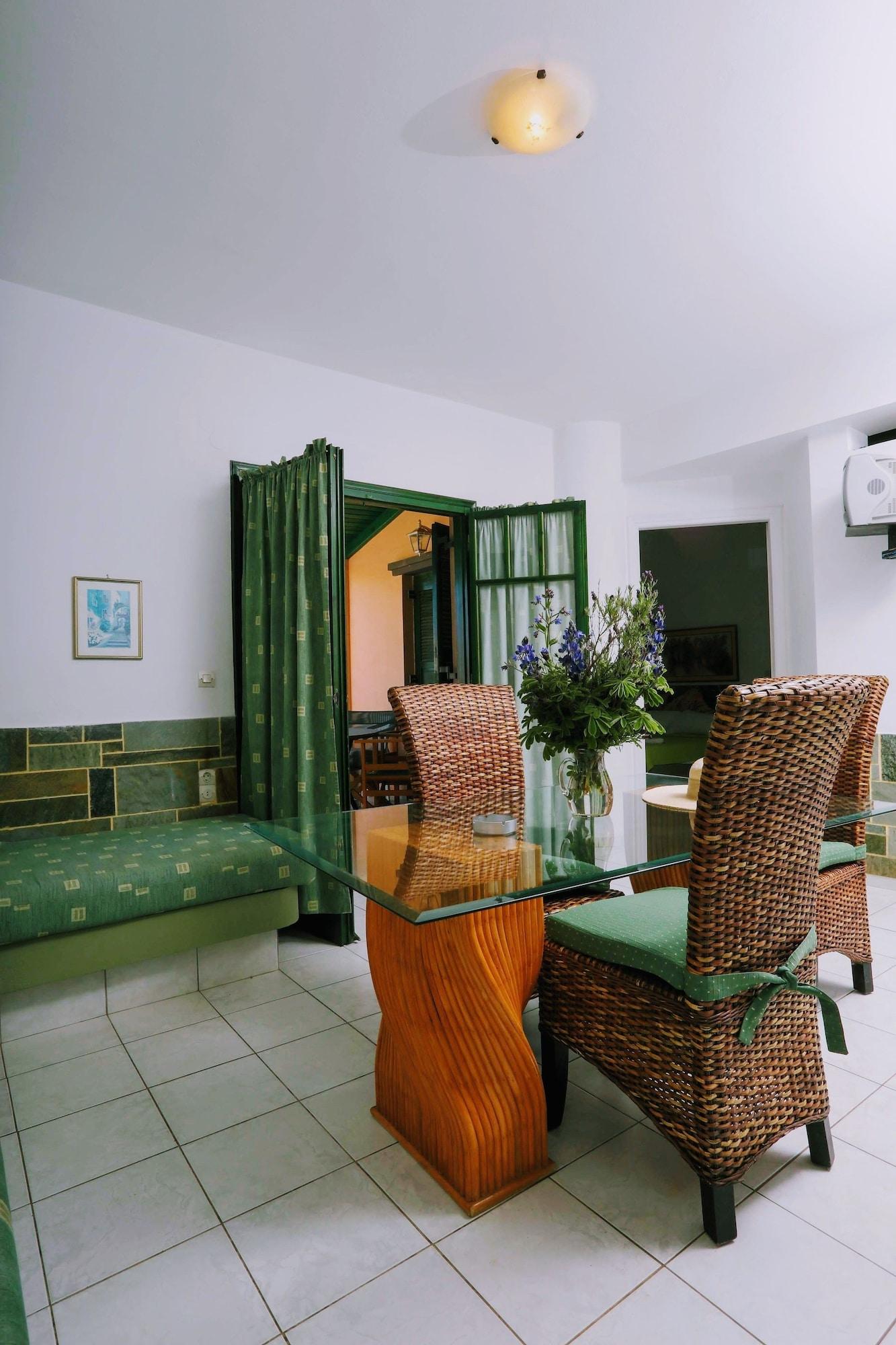 Aquarius Exclusive Hotel - Breakfast And Meal Included Ираклио Екстериор снимка
