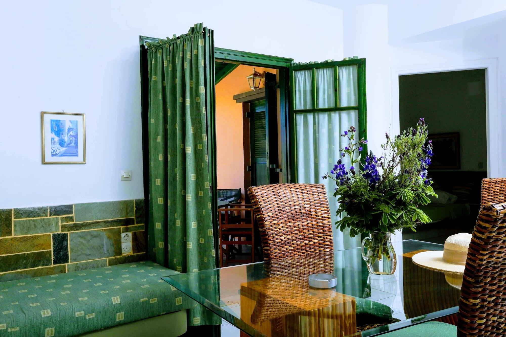 Aquarius Exclusive Hotel - Breakfast And Meal Included Ираклио Екстериор снимка